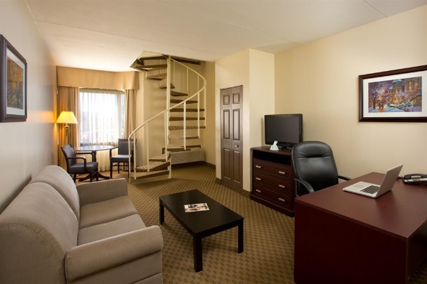 Hotel BW LAVAL-MONTREAL